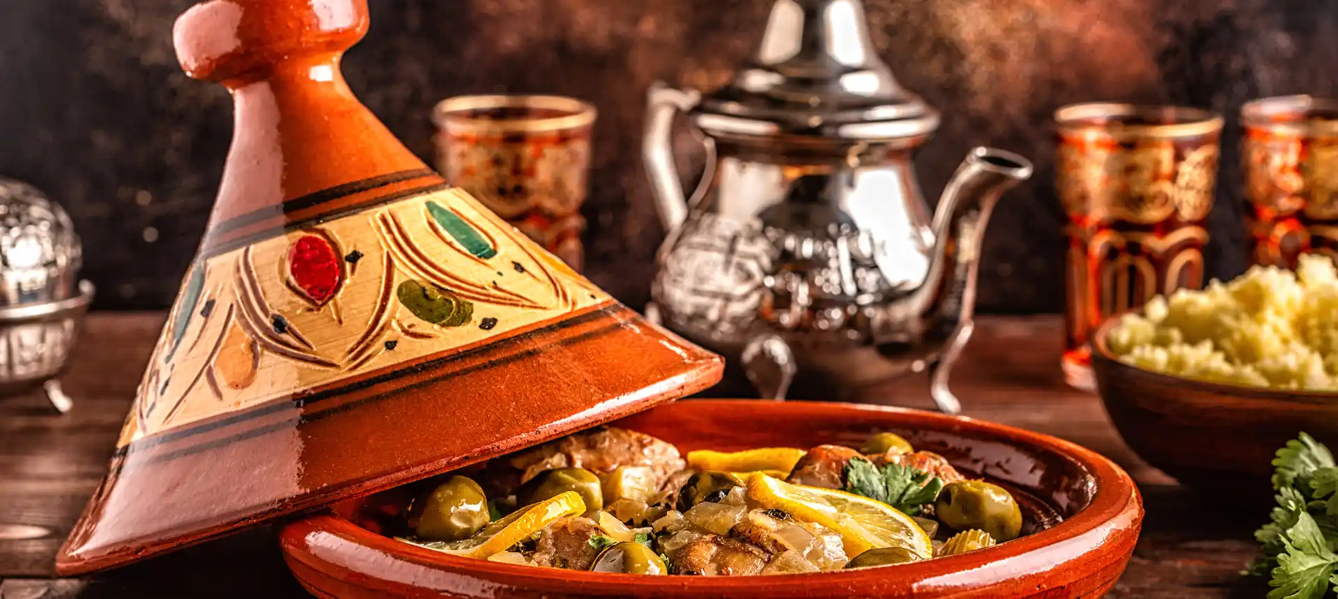 Cuisine marocaine traditionnelle à Casablanca recommandée aux patients internationaux d'IRIFIV