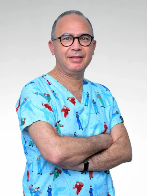 Portrait du Dr Wassym R. Senhaji, gynécologue spécialiste en AMP chez IRIFIV Casablanca